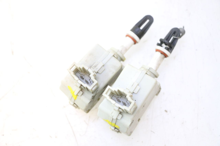 photo de SERRATURA SELLA MOTORE PIAGGIO MP3 500 (2011 - 2015) - Primo piano tecnico