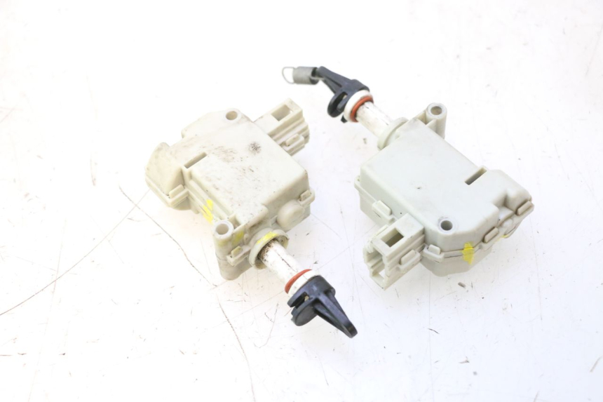 photo de SERRATURA SELLA MOTORE PIAGGIO MP3 500 (2011 - 2015) - Vista d'insieme del prodotto