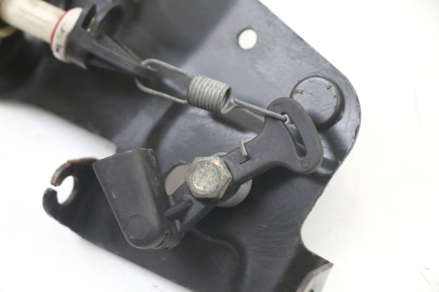 photo de MOTORE APERTURA BAULE PIAGGIO VESPA GRANTURISMO 125 (2003 - 2007) - Zoom sullo stato d'uso