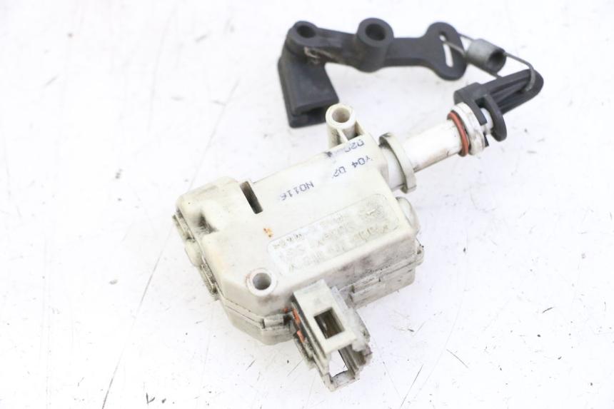 photo de SERRATURA SELLA MOTORE PIAGGIO VESPA GRANTURISMO 200 (2004 - 2005) - Dettaglio del componente