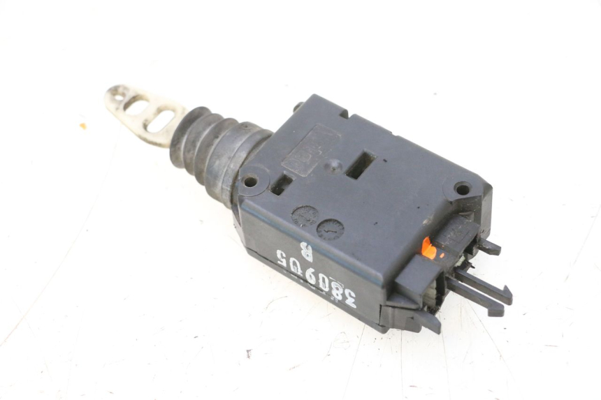 photo de MOTORE APERTURA BAULE PEUGEOT SATELIS COMPRESSOR K15 125 (2006 - 2009) - Vista principale