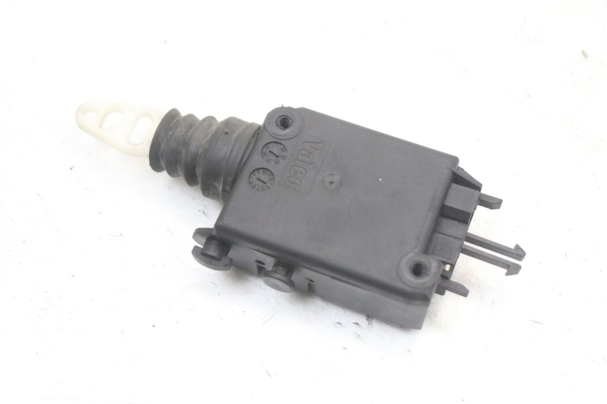 photo de MOTORE APERTURA BAULE PEUGEOT SATELIS 125 (2010 - 2012) - Vista principale