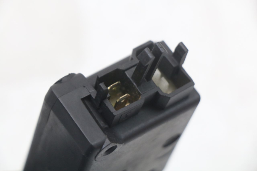 photo de MOTORE APERTURA BAULE PEUGEOT SATELIS 125 (2010 - 2012) - Altra angolazione