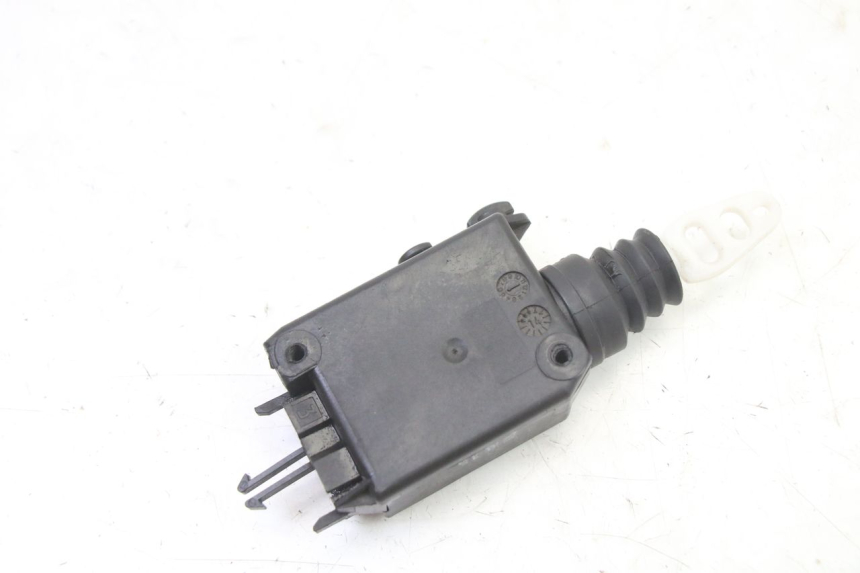 photo de SERRATURA SELLA MOTORE PEUGEOT SATELIS 125 (2013 - 2018) - Dettaglio del componente