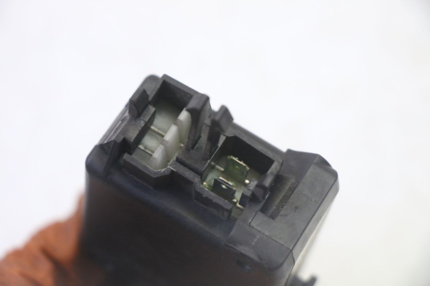 photo de SERRATURA SELLA MOTORE PEUGEOT SATELIS 125 (2013 - 2018) - Primo piano tecnico