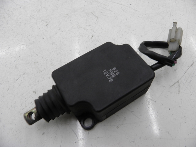 photo de MOTORE APERTURA BAULE SYM GTS 125 (2005 - 2008) - Zoom sullo stato d'uso