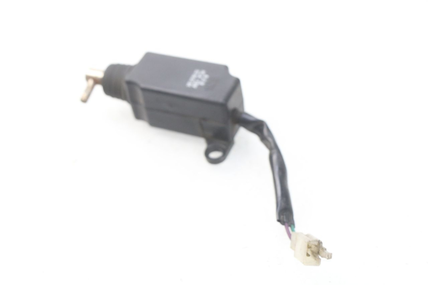 photo de MOTORE APERTURA BAULE PEUGEOT TWEET 125 (2010 - 2017) - Zoom sullo stato d'uso