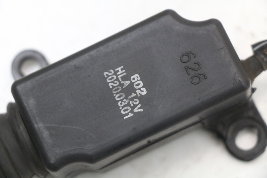 photo de MOTORE APERTURA BAULE PEUGEOT TWEET 125 (2018 - 2021) - Dettaglio del componente