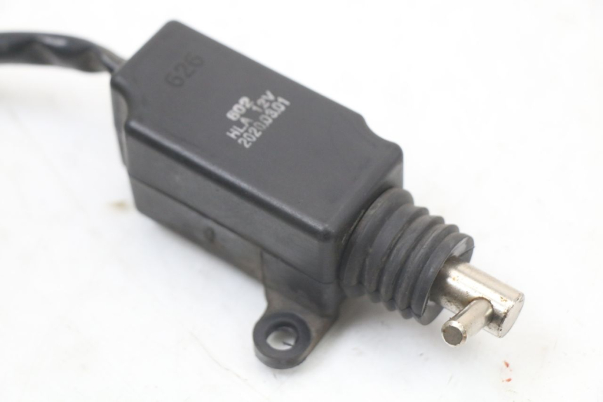 photo de MOTORE APERTURA BAULE PEUGEOT TWEET 125 (2018 - 2021) - Zoom sullo stato d'uso