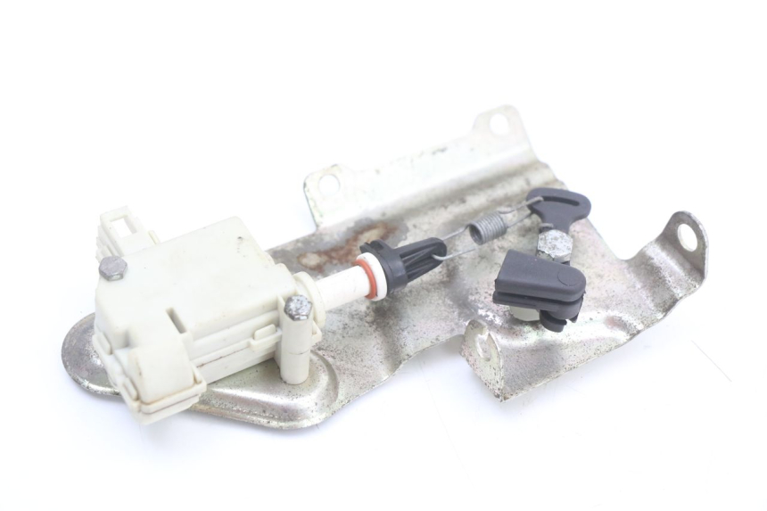 photo de MOTORE APERTURA BAULE PIAGGIO X10 125 (2012 - 2017) - Zoom sullo stato d'uso