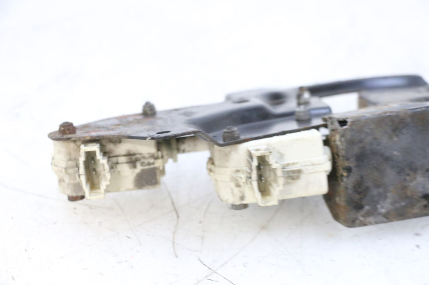 photo de MOTORE APERTURA BAULE PIAGGIO X8 125 (2004 - 2007) - Zoom sullo stato d'uso