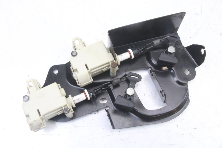 photo de MOTORE APERTURA BAULE PIAGGIO XEVO - X EVO 125 (2007 - 2017) - Vista principale