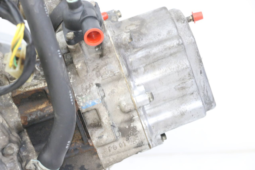 photo de MOTORE PEUGEOT ELYSTAR 125 (2002 - 2007) - Angolazione alternativa