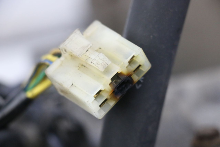 photo de MOTORE PEUGEOT ELYSTAR 125 (2002 - 2007) - Zoom sullo stato d'uso