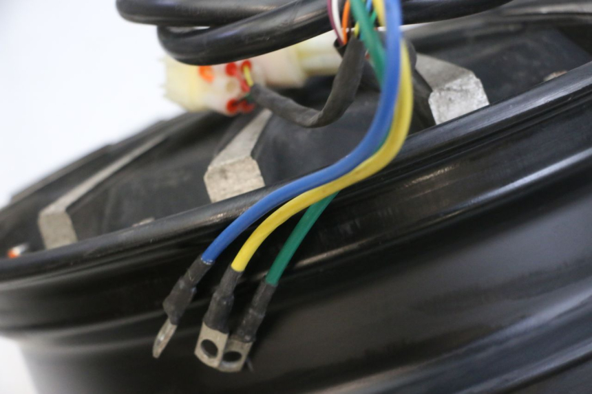 photo de MOTORE EFUN PUSA 1 - Altra angolazione