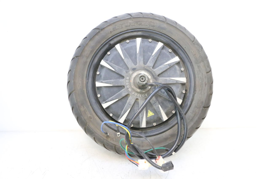 photo de MOTORE EFUN PUSA 1 - Altra angolazione