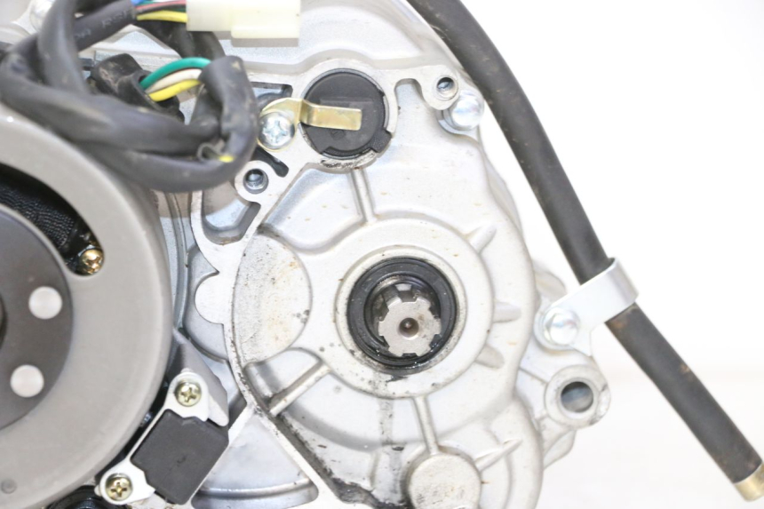 photo de MOTORE APOLLO RFZ 125 - Angolazione alternativa