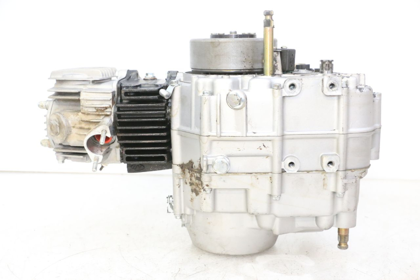 photo de MOTORE APOLLO RFZ 125 - Dettagli dei punti di fissaggio