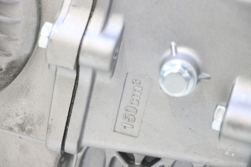 photo de MOTORE APOLLO RFZ 150 - Angolazione alternativa