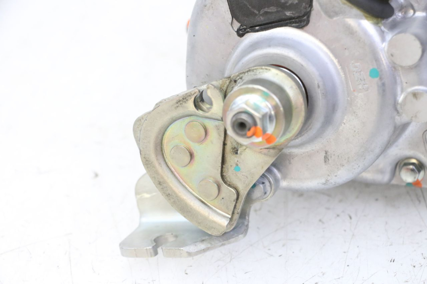 photo de MOTOR ROLL LOCK PIAGGIO MP3 HPE 310 (2024 - 2025) - Ispezione visiva dettagliata