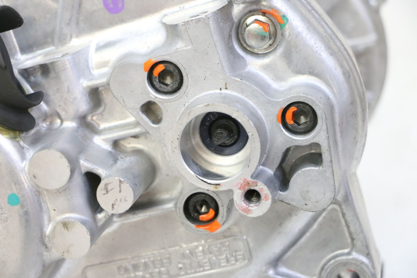 photo de MOTOR ROLL LOCK PIAGGIO MP3 HPE 310 (2024 - 2025) - Focus sulla struttura