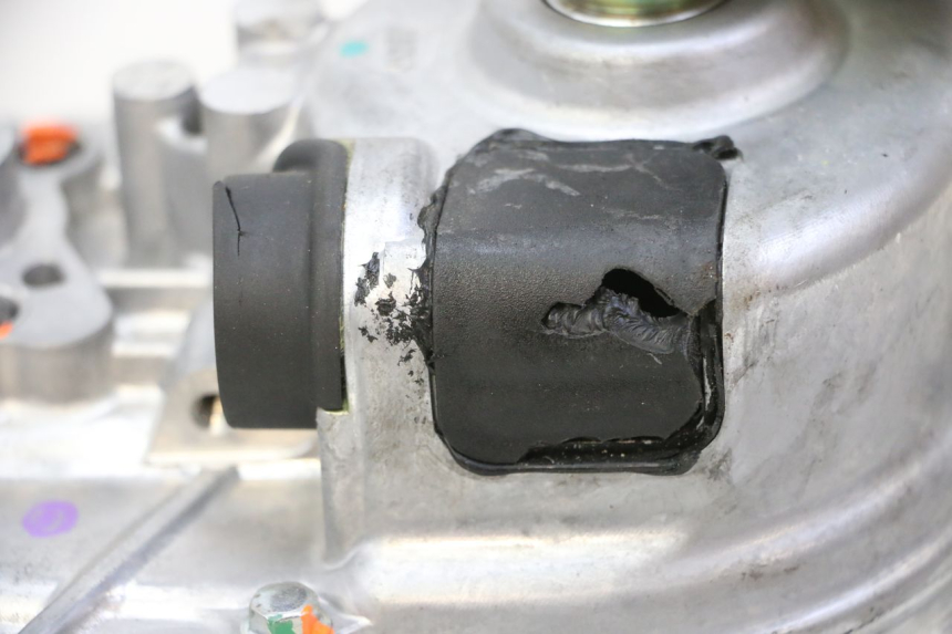 photo de MOTOR ROLL LOCK PIAGGIO MP3 HPE 310 (2024 - 2025) - Altra angolazione