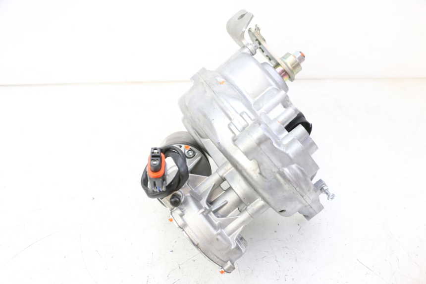 photo de MOTOR ROLL LOCK PIAGGIO MP3 HPE 310 (2024 - 2025) - Primo piano tecnico