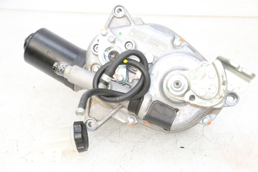 photo de MOTOR ROLL LOCK PIAGGIO MP3 HPE 300 (2019 - 2026) - Vista d'insieme del prodotto