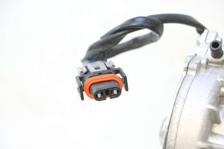photo de MOTOR ROLL LOCK PIAGGIO MP3 HPE 530 (2022 - 2026) - Altra vista dell'articolo