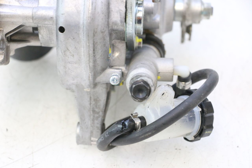 photo de MOTOR ROLL LOCK PIAGGIO MP3 HPE 530 (2022 - 2026) - Ricambio usato controllato