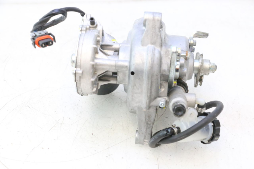 photo de MOTOR ROLL LOCK PIAGGIO MP3 HPE 530 (2022 - 2026) - Marcature e riferimenti originali