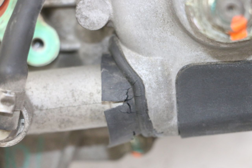 photo de MOTOR ROLL LOCK PIAGGIO MP3 LT 300 (2010 - 2016) - Caratteristiche distintive