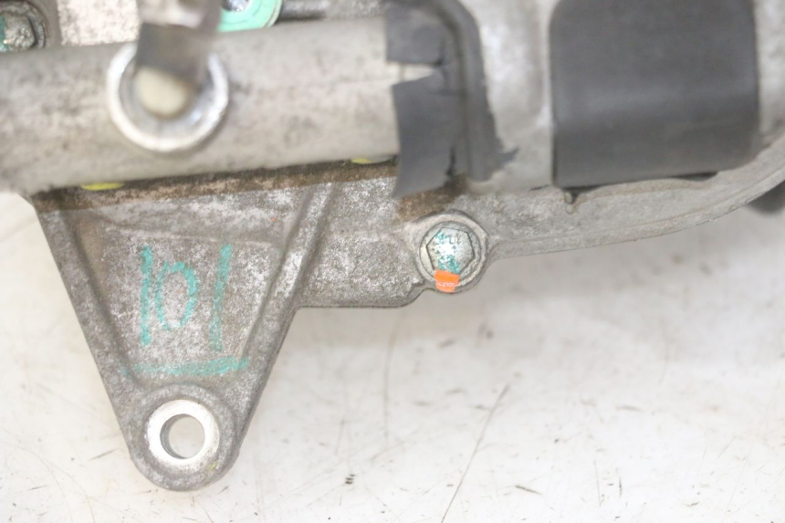 photo de MOTOR ROLL LOCK PIAGGIO MP3 LT 300 (2010 - 2016) - Primo piano ad alta risoluzione