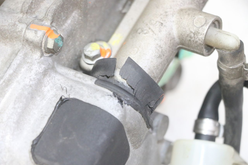 photo de MOTOR ROLL LOCK PIAGGIO MP3 LT 300 (2010 - 2016) - Altra angolazione