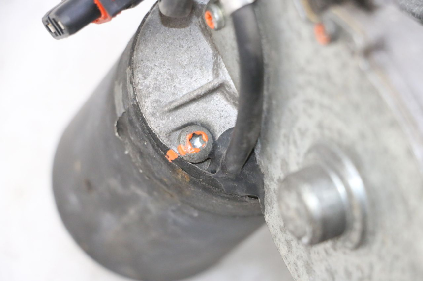 photo de MOTOR ROLL LOCK PIAGGIO MP3 LT 300 (2010 - 2016) - Primo piano ad alta risoluzione