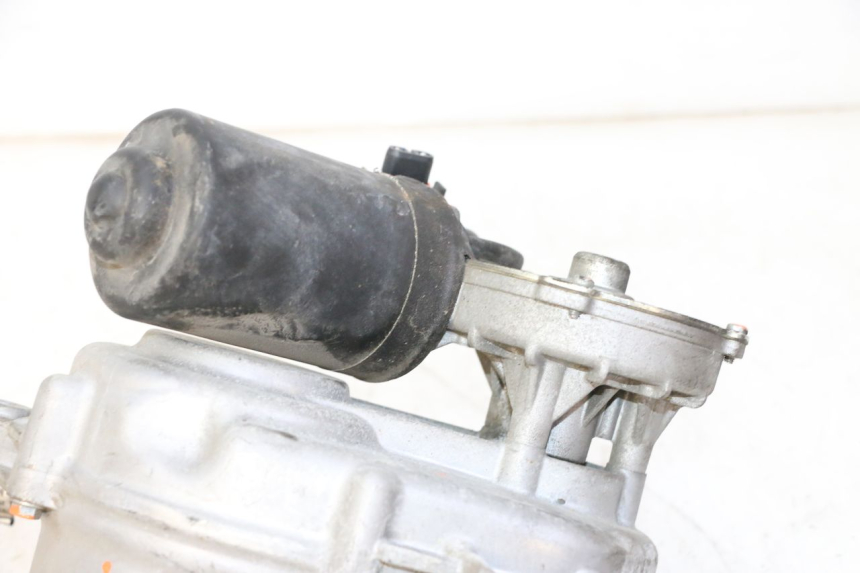 photo de MOTOR ROLL LOCK PIAGGIO MP3 LT 300 (2010 - 2016) - Dettagli dei punti di fissaggio