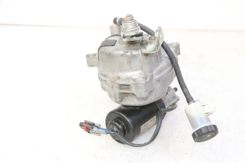 photo de MOTOR ROLL LOCK PIAGGIO MP3 125 (2006 - 2014) - Vista d'insieme del prodotto