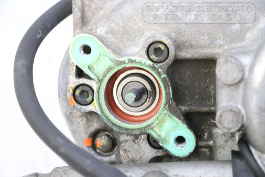 photo de MOTEUR ROLL LOCK PIAGGIO MP3 RL 250 (2006 - 2010) - Primo piano ad alta risoluzione