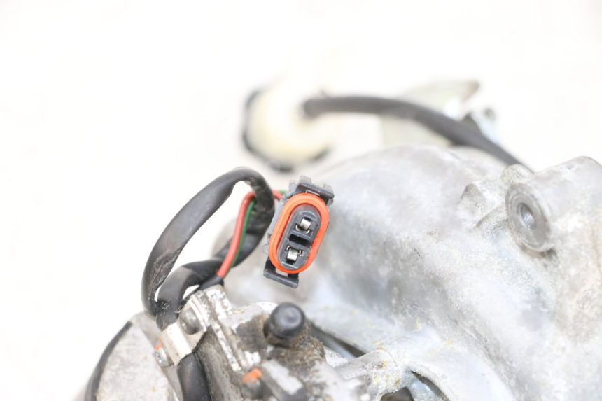 photo de MOTEUR ROLL LOCK PIAGGIO MP3 RL 250 (2006 - 2010) - Zoom sullo stato d'uso