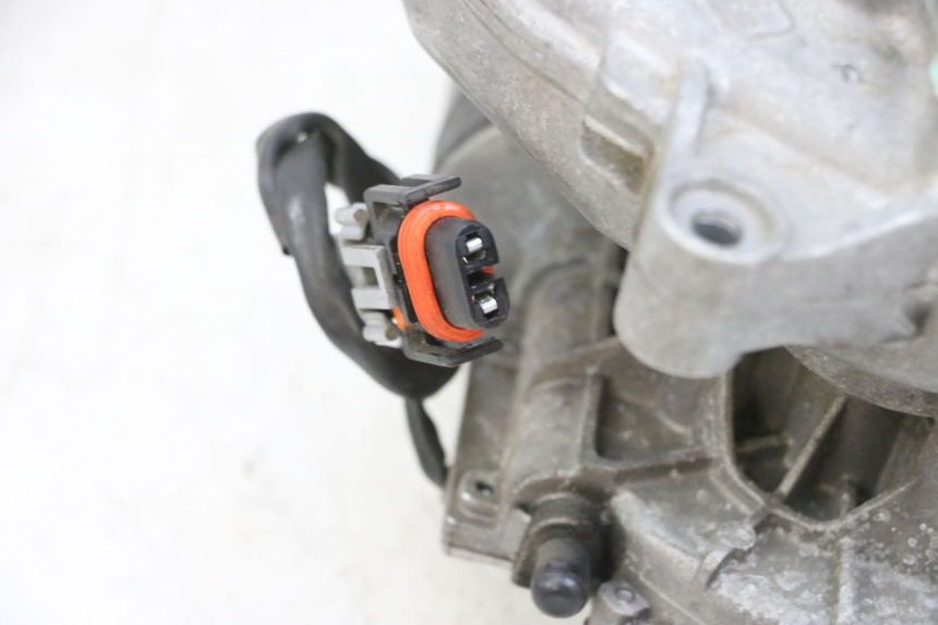 photo de MOTOR ROLL LOCK PIAGGIO MP3 500 (2016 - 2018) - Dettagli dei punti di fissaggio
