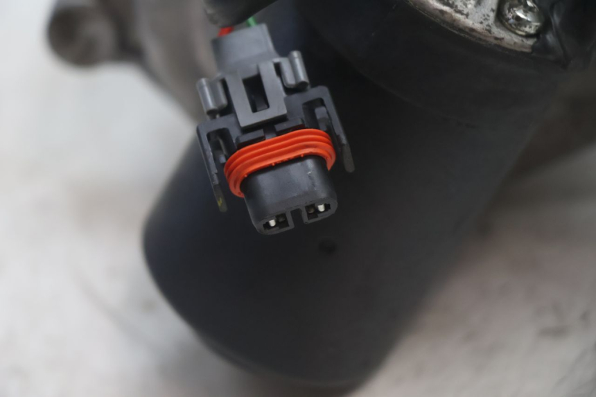 photo de MOTOR ROLL LOCK PIAGGIO MP3 125 (2006 - 2014) - Vista d'insieme del prodotto