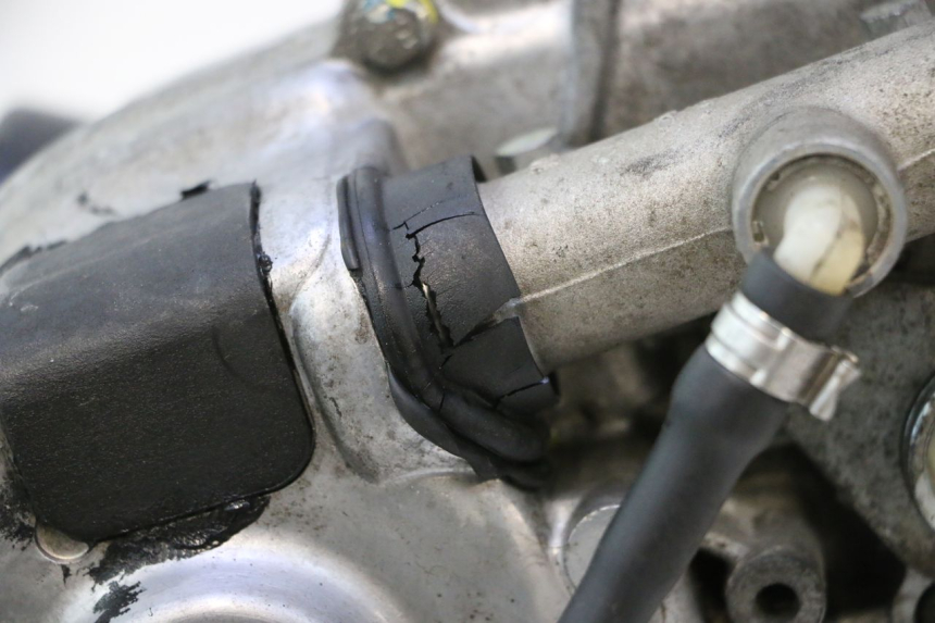 photo de MOTOR ROLL LOCK PIAGGIO MP3 500 (2011 - 2015) - Angolazione alternativa
