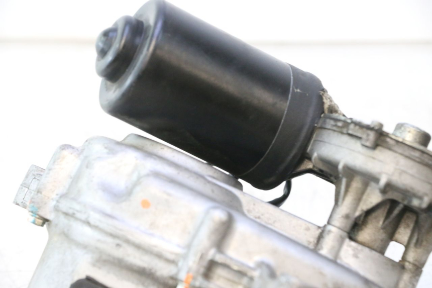 photo de MOTOR ROLL LOCK PIAGGIO MP3 500 (2016 - 2018) - Stato della superficie e materiale