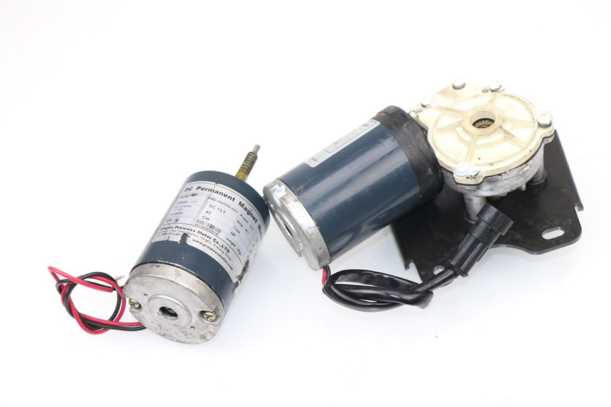 photo de MOTOR ROLL LOCK PEUGEOT METROPOLIS 400 (2011 - 2016) - Vista principale