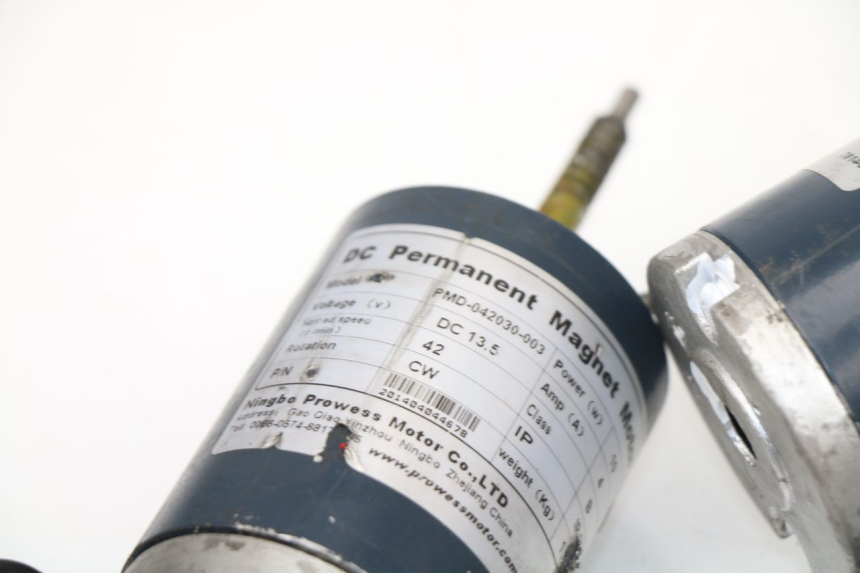 photo de MOTOR ROLL LOCK PEUGEOT METROPOLIS 400 (2011 - 2016) - Dettagli dei punti di fissaggio