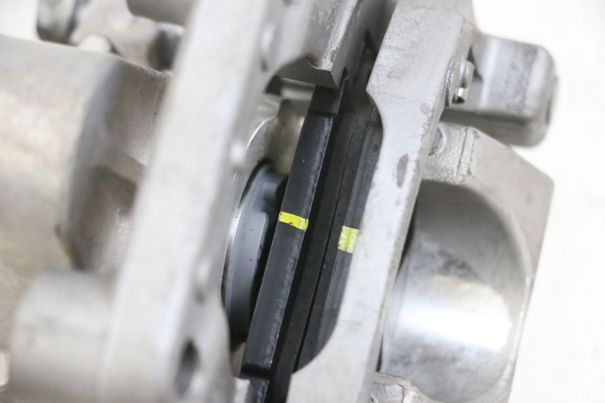 photo de MOTOR ROLL LOCK YAMAHA TRICITY 300 (2020 - 2024) - Vista d'insieme del prodotto