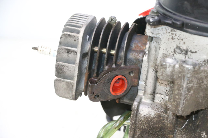 photo de MOTORE TNT MOTOR ROMA 10' 2T 50 (2011 - 2018) - Stato della superficie e materiale