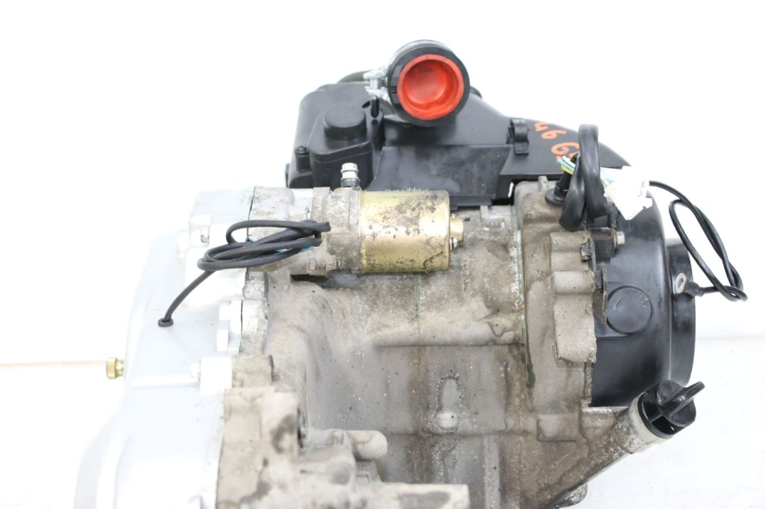 photo de MOTORE TNT MOTOR ROMA 10' 4T 50 (2019 - 2022) - Primo piano tecnico