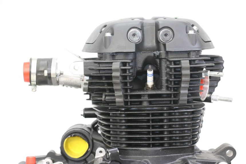 photo de MOTORE ROYAL ENFIELD SCRAM 411 (2022 - 2024) - Altra vista dell'articolo