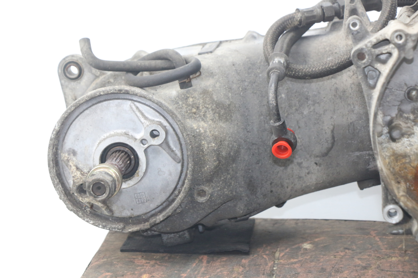 photo de MOTORE DAELIM S2 125 (2006 - 2007) - Dettagli dei punti di fissaggio